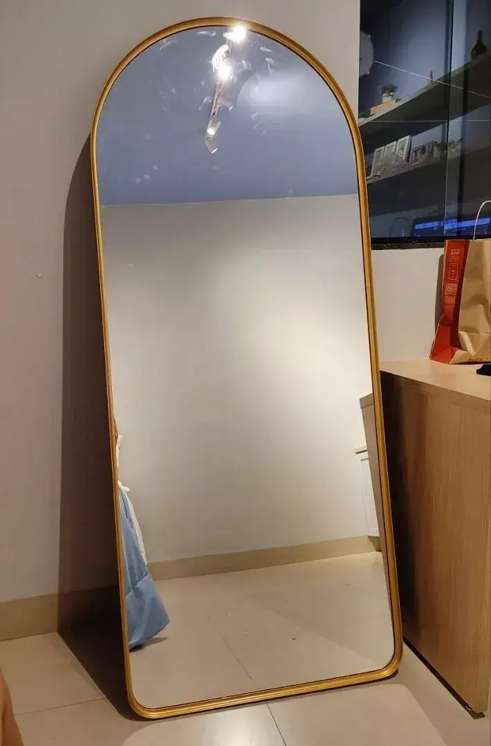 Espelho comprado por Mariana Carvalho