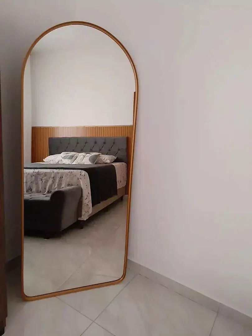 Espelho comprado por Beatriz Lima